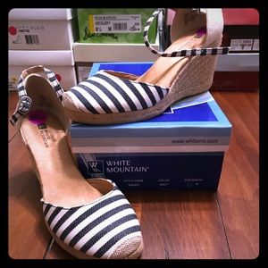 ⚓️Navy Striped Espadrille Wedges ⚓️ size 8.5